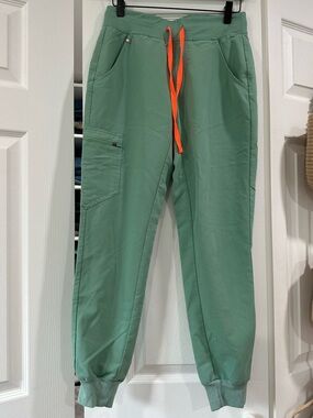 Figs Women’s Mint Green Joggers